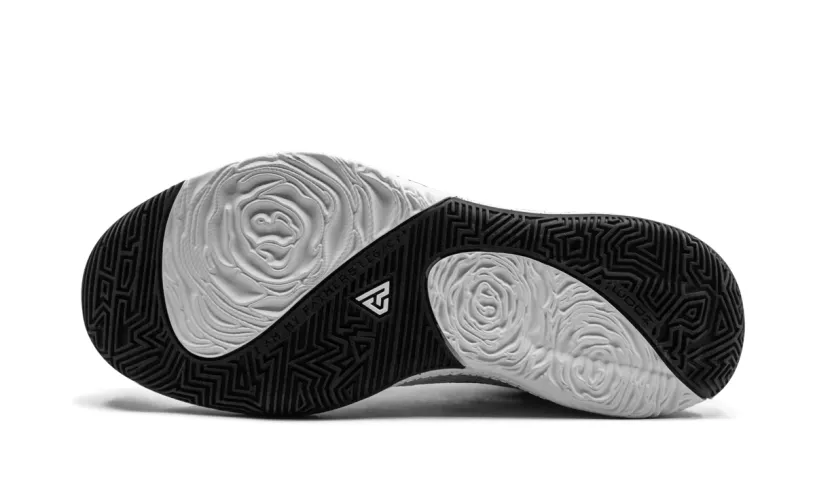 Nike Basketball Zoom Freak 1 'Oreo'